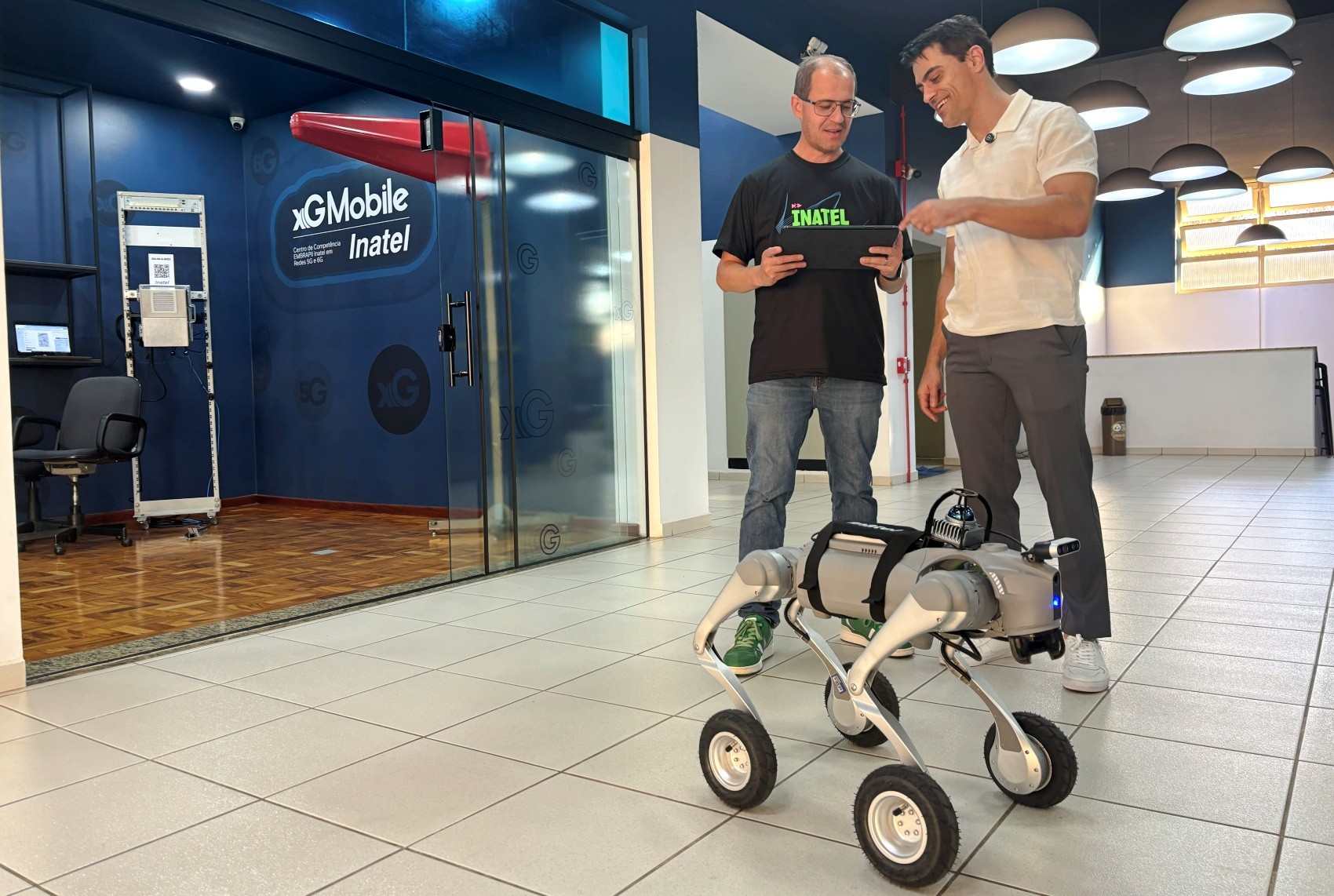 Cachorro detetive? Inatel testa robô canino controlado à distância por 5G para buscar pessoas e fazer inspeções