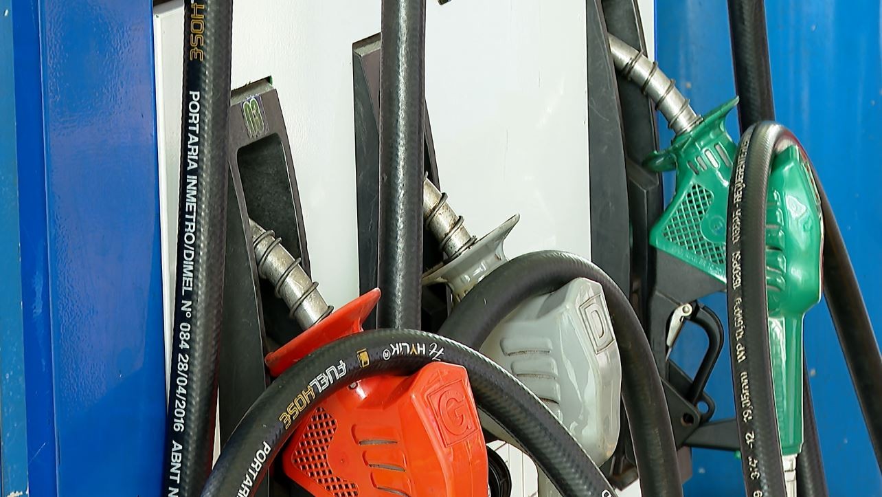 Gasolina e etanol ficam mais caros em BH; alta chega a 35 centavos em um mês