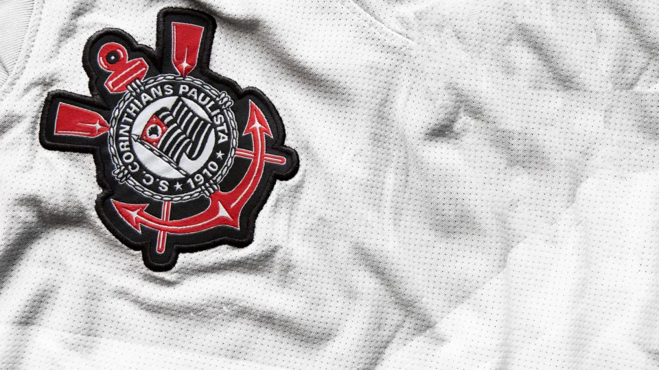 Castigado na Libertadores, Corinthians perde posição na tabela do Brasileiro