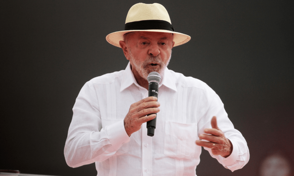 Nos EUA, Lula diz que não concorda com a maneira de Trump governar