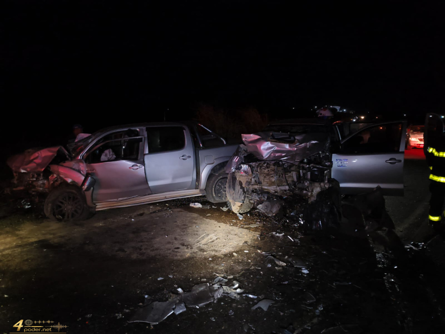  Cinco pessoas ficam feridas em acidente entre duas Hilux na MGC-179