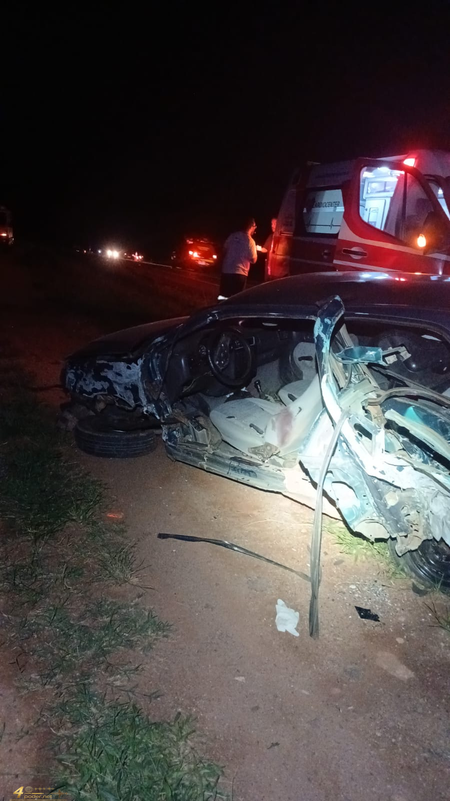 Colisão entre três carros na MGC-491 mobiliza Bombeiros e SAMU em Alfenas