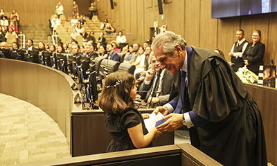 Desembargador Wagner Wilson participa de sua última sessão na 19ª Câmara Cível