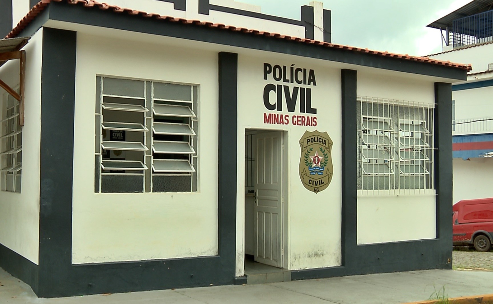 Justiça mantém prisão preventiva de mulher suspeita de esfaquear faxineira em MG