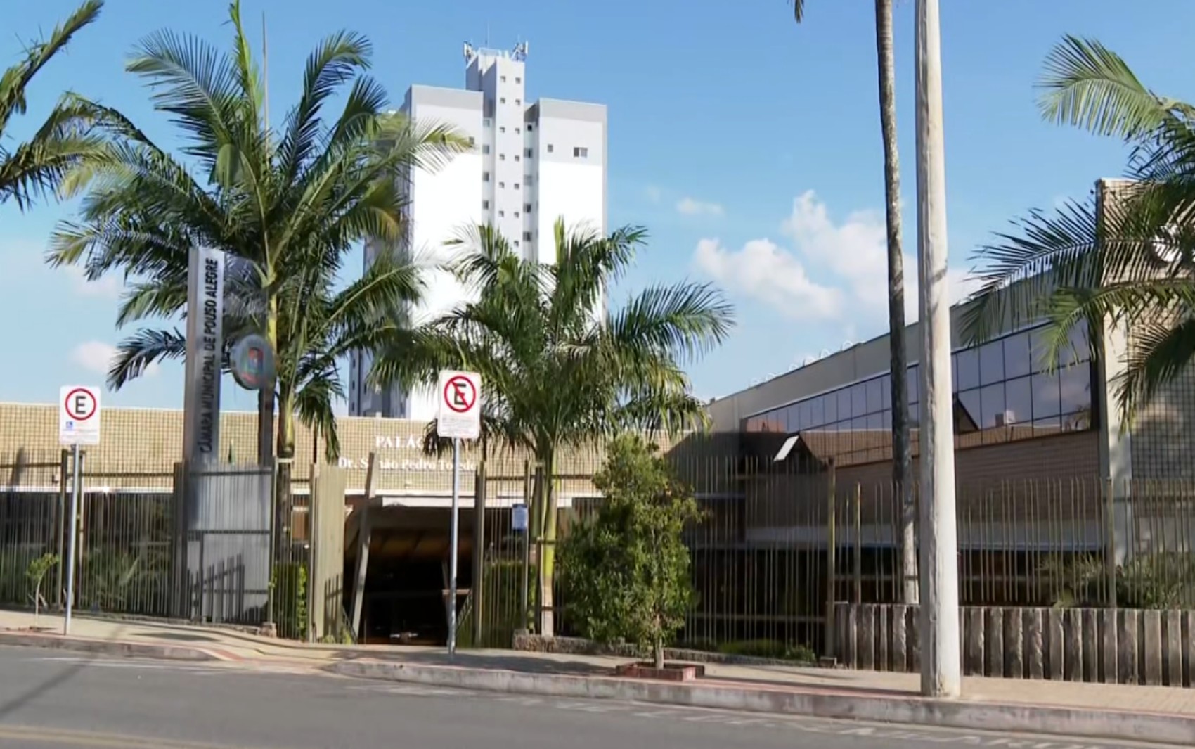 Câmara de Pouso Alegre aprova em 2ª votação projeto que permite adesão de escolas particulares ao modelo cívico-militar