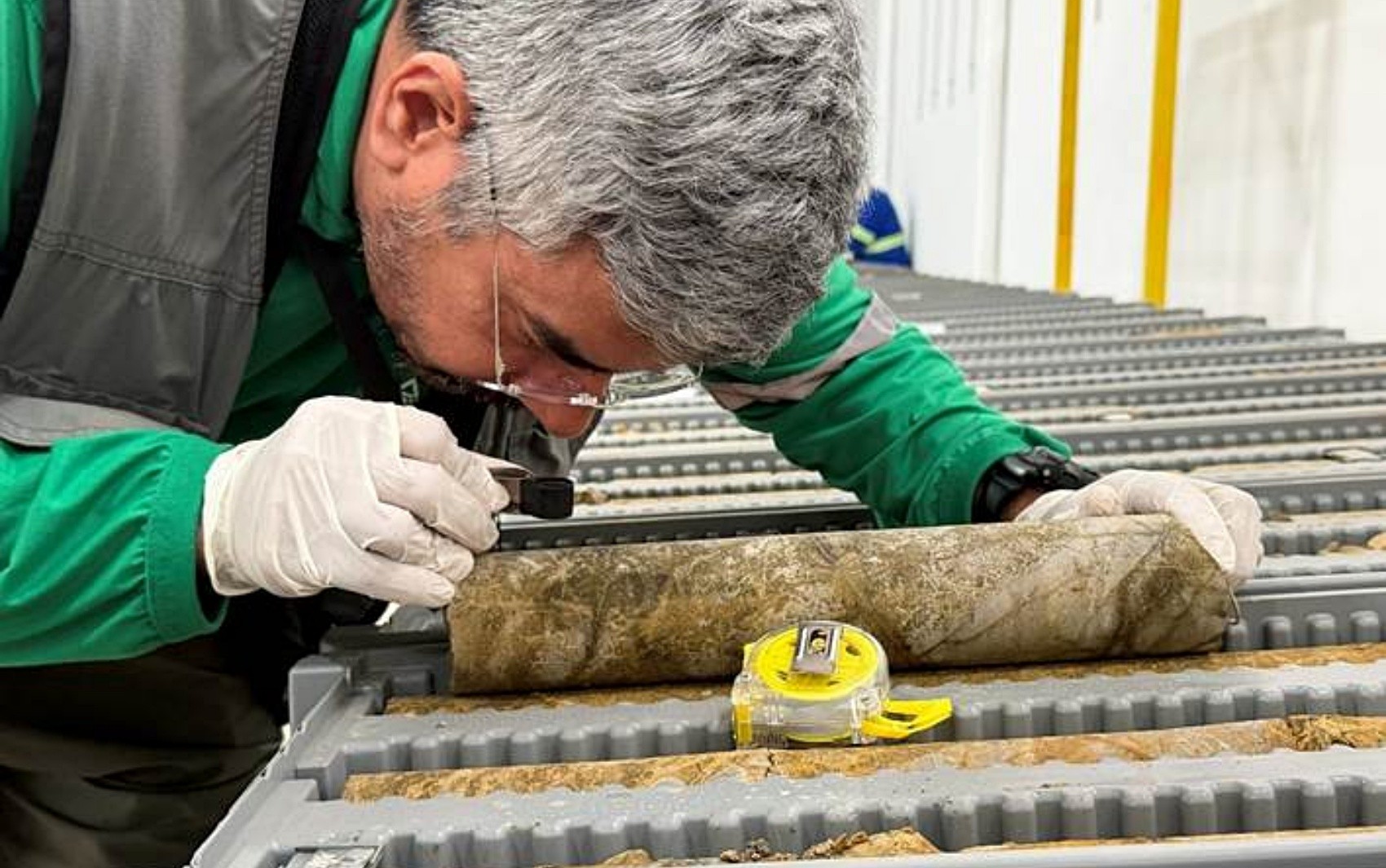 Mineradora australiana identifica alto teor de terras raras em novo projeto de exploração no Sul de MG