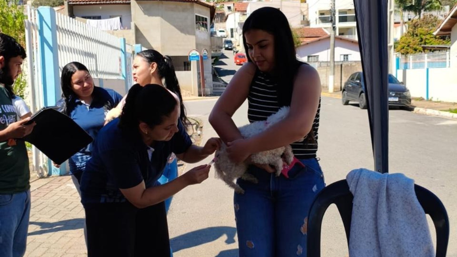 Campanha Antirrábica imuniza quase 10 mil animais em tempo recorde em Extrema