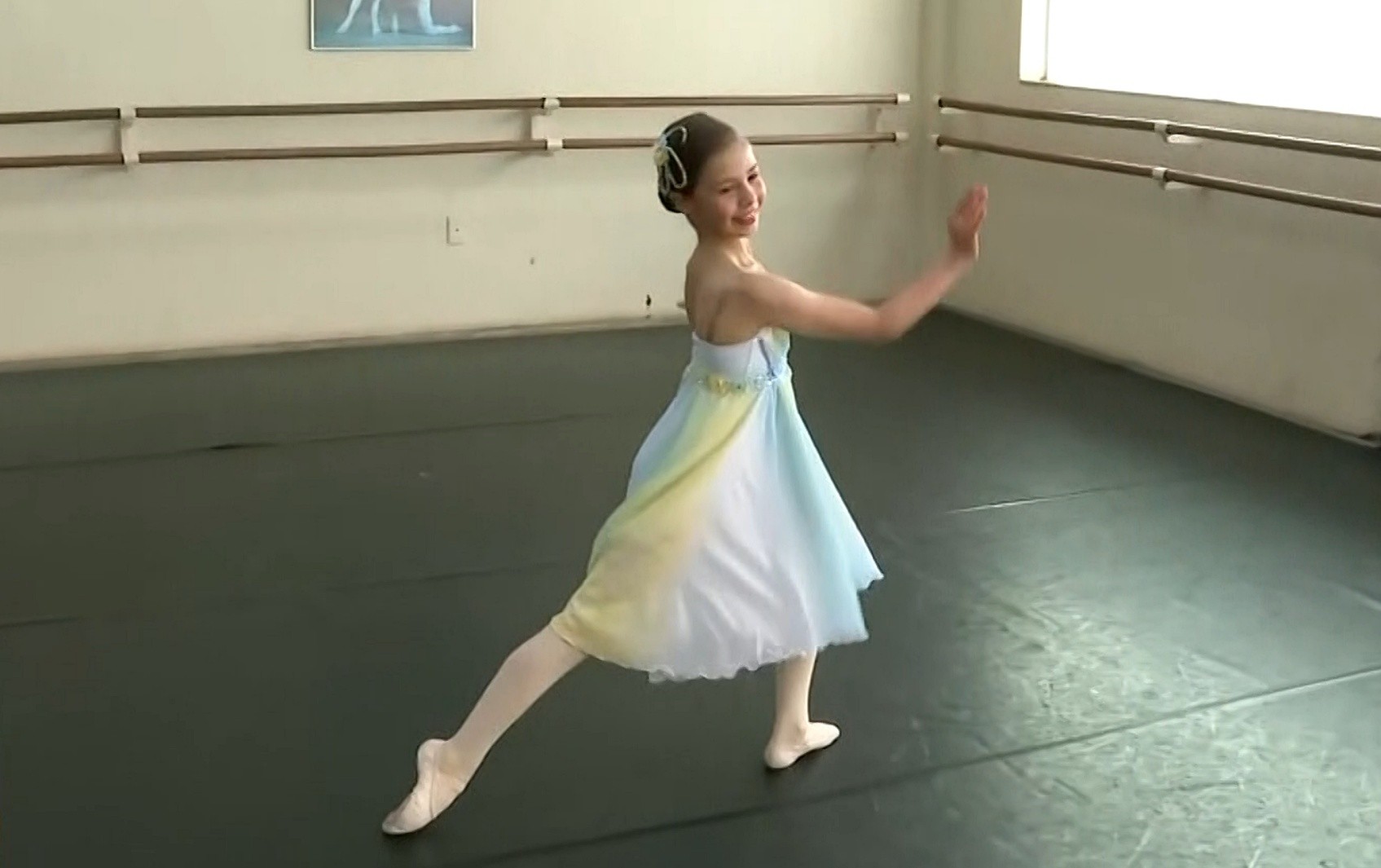 Bailarina de 9 anos do Sul de MG é aprovada na Escola do Teatro Bolshoi com bolsa integral