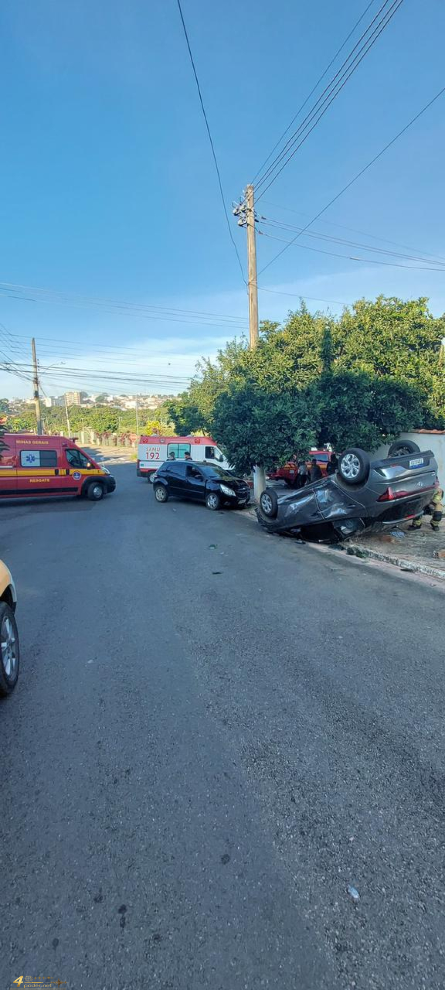 Colisão entre veículos em Guaxupé deixa uma pessoa ferida