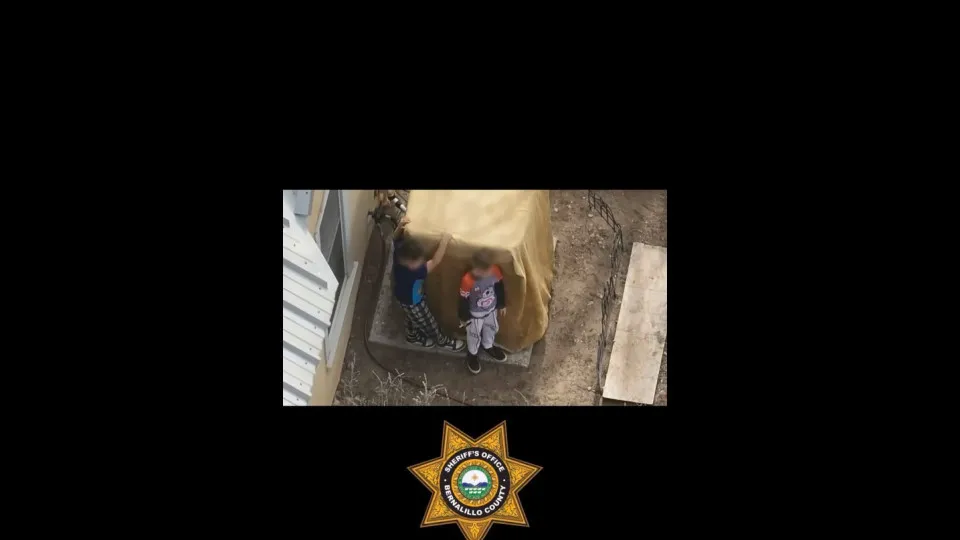 Duas crianças de 7 e 9 anos são flagradas com arma carregada nos EUA