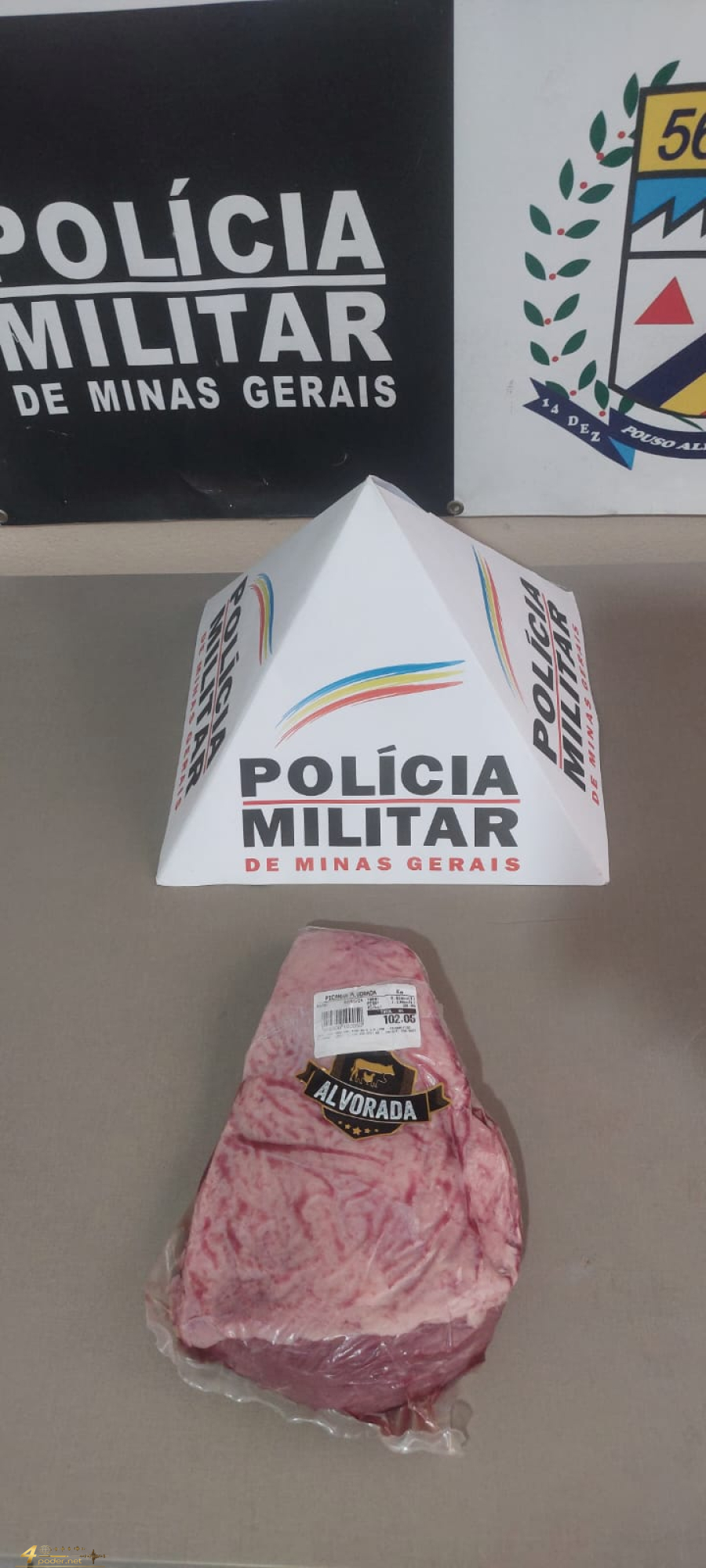 Furto de carne em supermercado resulta em prisão no Centro de Pouso Alegre