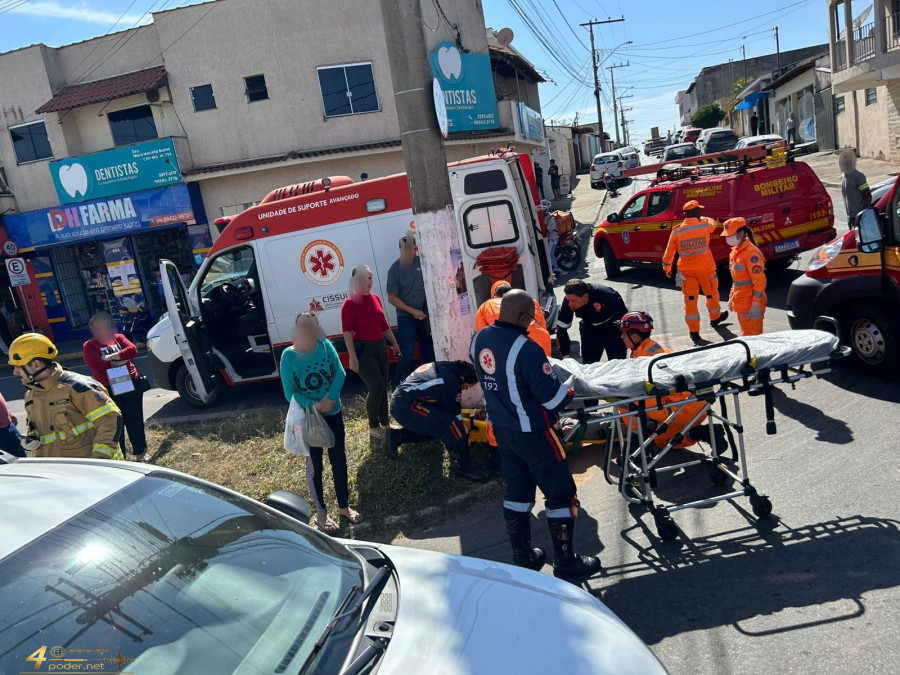 Motociclista fica ferido em colisão com caminhão em Alfenas