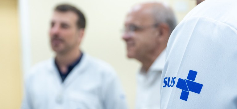 Agora Tem Especialistas abre 110 vagas imediatas para médicos atuarem em Minas Gerais