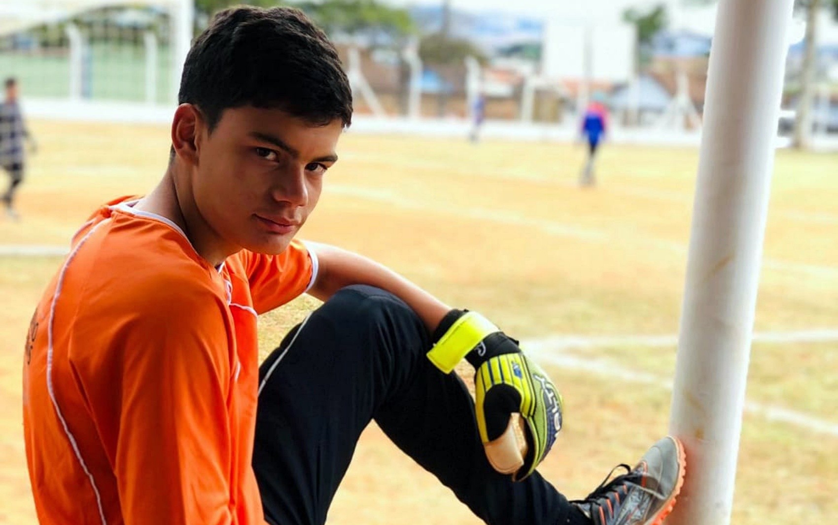 Adolescente morre após sofrer mal súbito enquanto jogava futebol em Pouso Alegre, MG